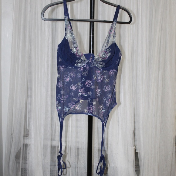 Adore Me.   Purple Floral Lace Corset w/ Leg Straps. Sz. 38C - Picture 7 of 9